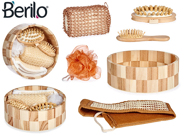 Berilo - Bad skrubbesæt 5stk med trææske. Den perfekte gave eller noget at forkæle sig selv med. Bemærk svampevarve kan variere, pga lagerstyring sender vi en tilfældig farve